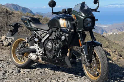 Обзор Suzuki GSX-8T 2026: нео-ретро мотоцикл, идеально сочетающий классический характер с современными инженерными решениями — фото 4