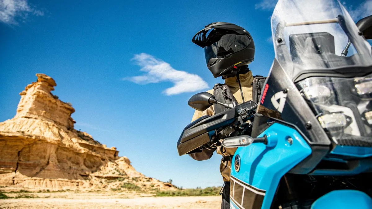 Новый Shoei Hornet ADV 06: обновленная конструкция и соответствие стандарту ECE 22.06