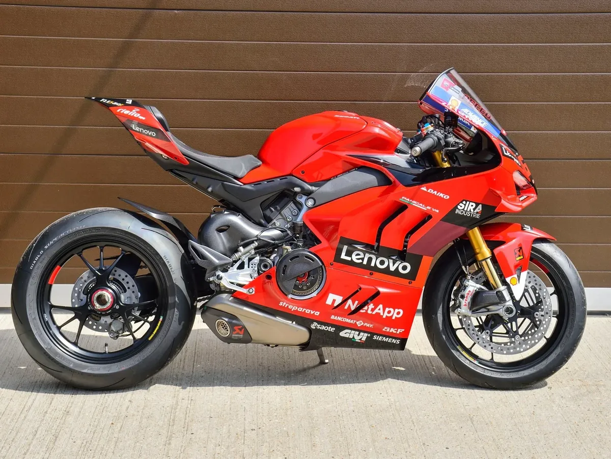 Редкие экземпляры Ducati отправляются на аукцион — фото 2