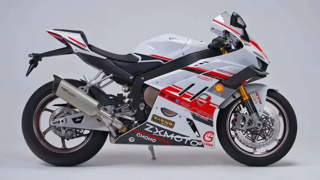 Раскрыты характеристики ZXMOTO 820RR-R: лучший среднеразмерный спортбайк по оснащению