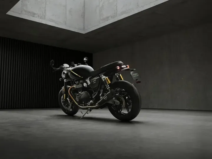 Первый взгляд на галерею 2027 Triumph Speed Twin 1200 TFC — фото 2