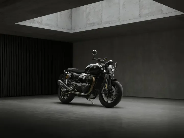 Первый взгляд на галерею 2027 Triumph Speed Twin 1200 TFC — фото 4