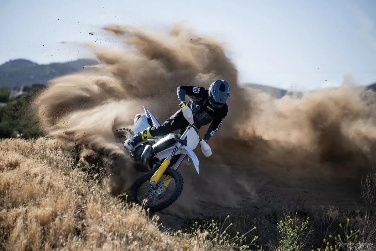 Husqvarna представила три модели кросс-кантри 2027 года с новым дизайном