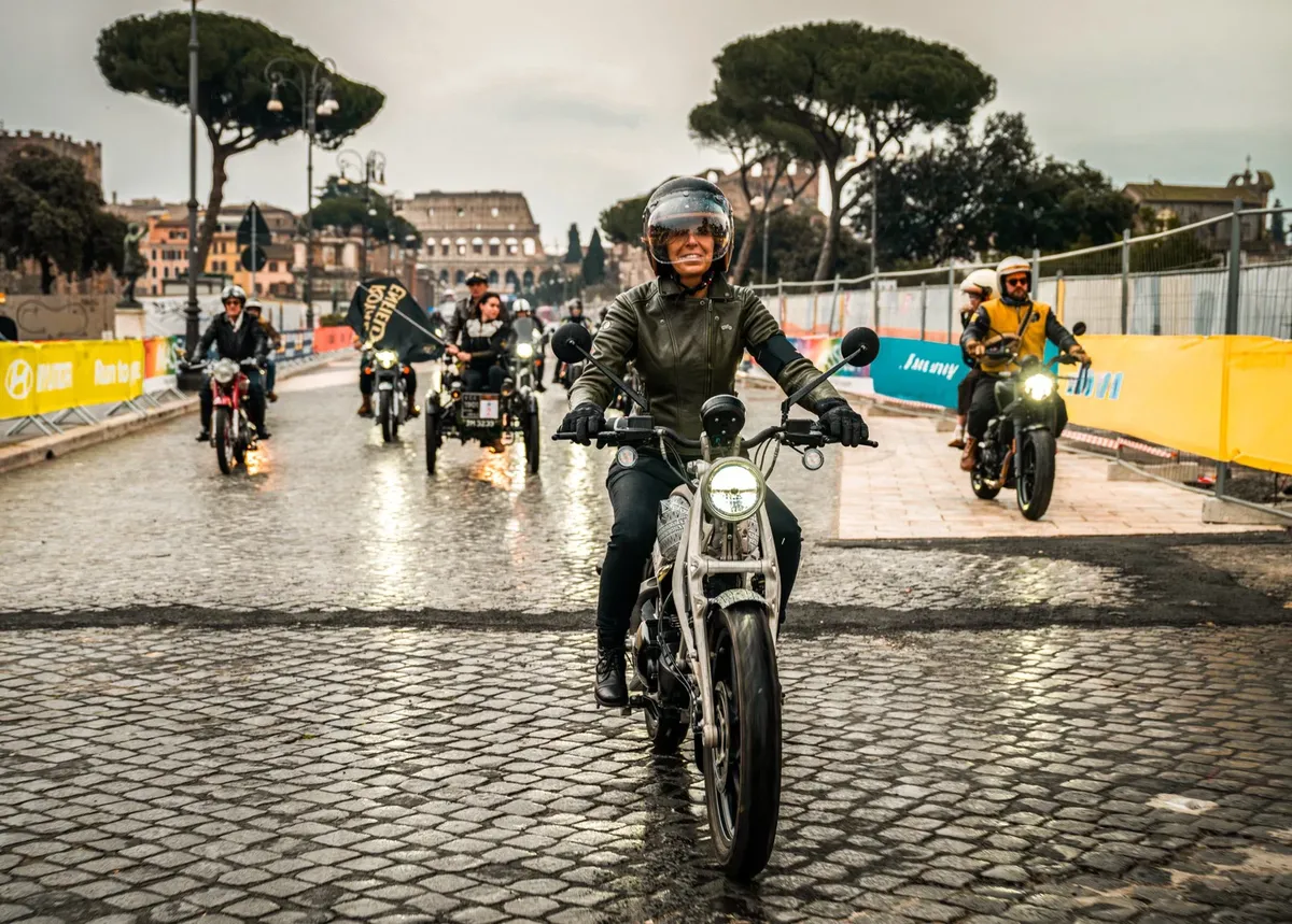 Royal Enfield начинает поставки Flying Flea — глобальные продажи стартуют в ближайшее время — фото 2