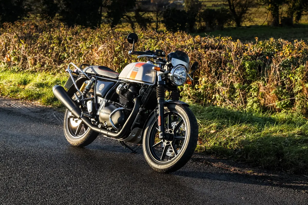 Royal Enfield начинает поставки Flying Flea — глобальные продажи стартуют в ближайшее время — фото 3