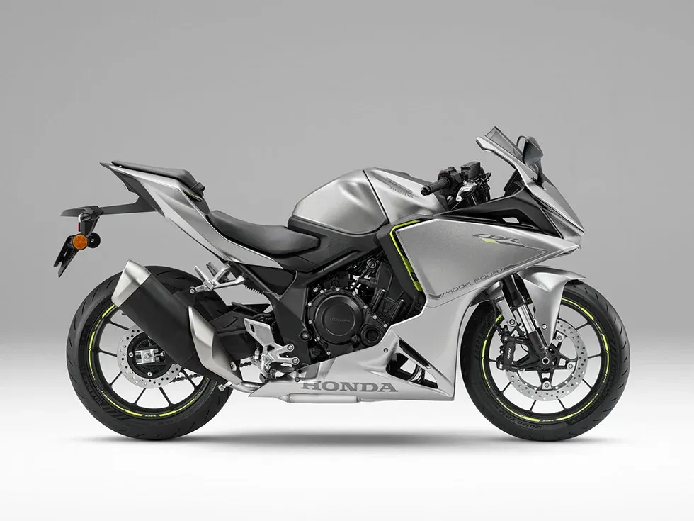 Honda подтвердила даты выхода CB400 Super Four и CBR400R Four с системой E-Clutch — фото 2