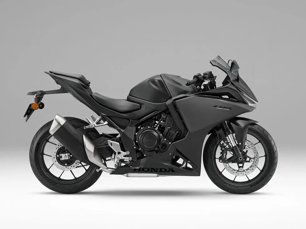 Honda подтвердила даты выхода CB400 Super Four и CBR400R Four с системой E-Clutch — фото 4