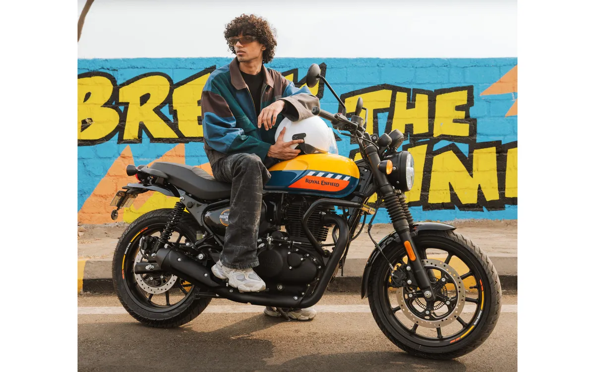 Royal Enfield Hunter 350 получил два новых смелых цвета по цене 660 000 иен