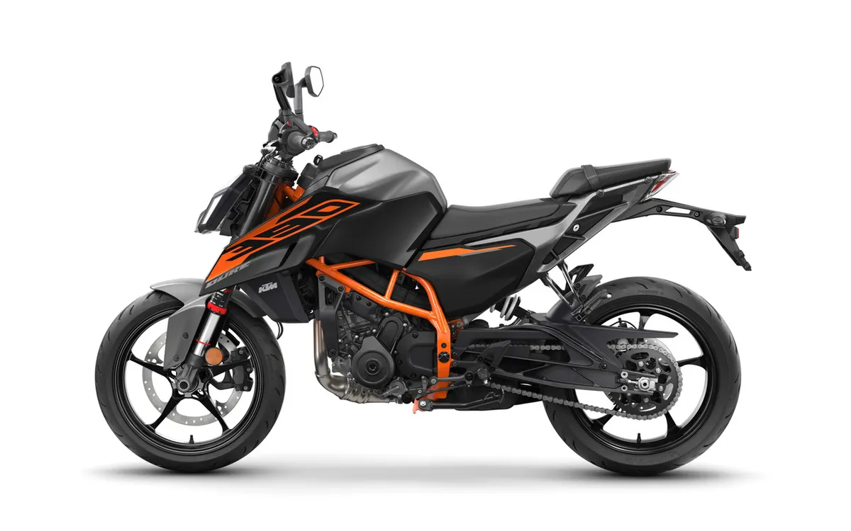 Выход модели 2026 года KTM 390 DUKE: тормозная система WP собственной разработки и 5-дюймовый TFT-дисплей по цене 829 000 иен