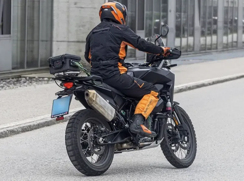 KTM 790 Adventure: прощай, необычный бак, привет новый дизайн в стиле Dakar — фото 4