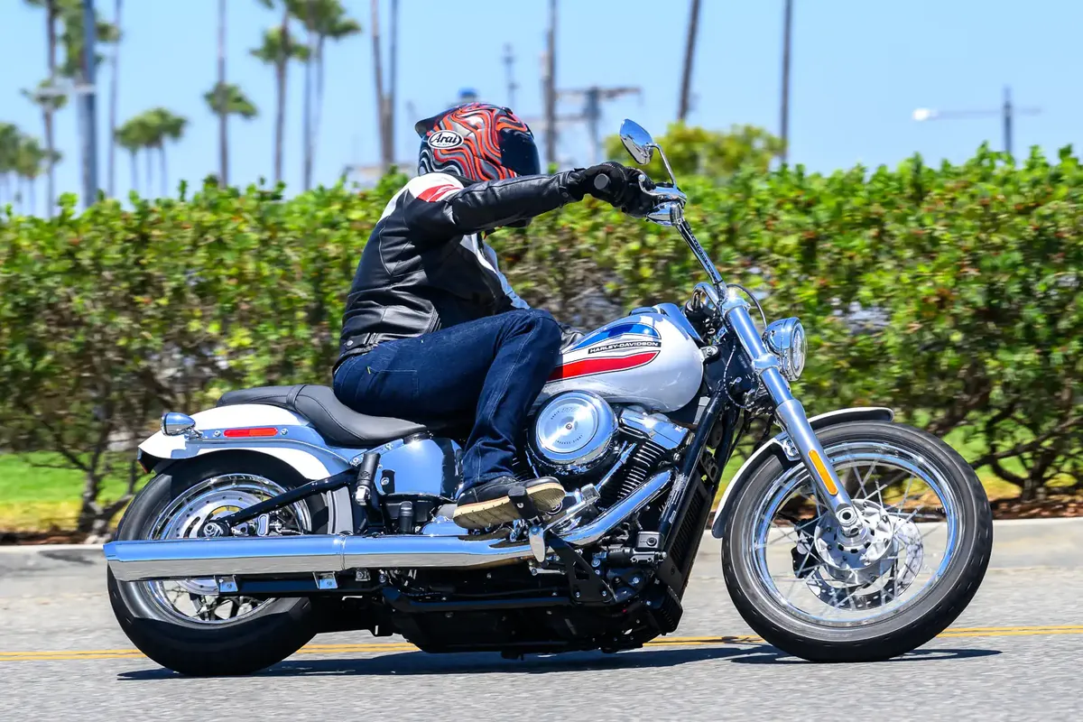 Обзор Harley-Davidson Super Glide 2026: 14 ключевых фактов