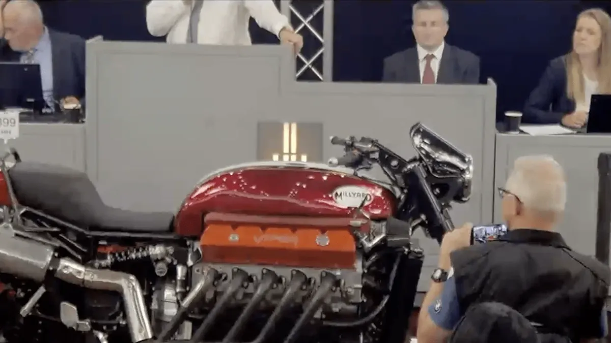 Знаменитый мотоцикл Allen Millyard Viper V10 продан на аукционе за 130 000 фунтов стерлингов