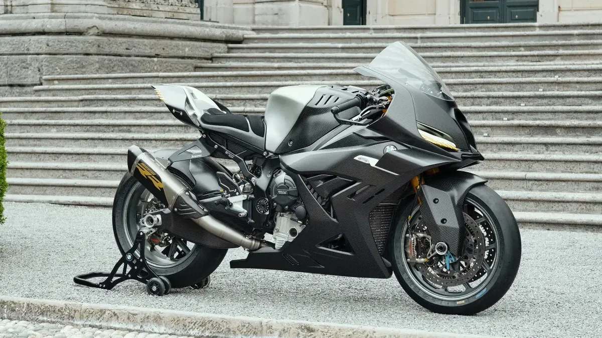 Дикий патент на BMW Concept RR намекает, что потрясающий супербайк может поступить в производство почти без изменений — фото 2