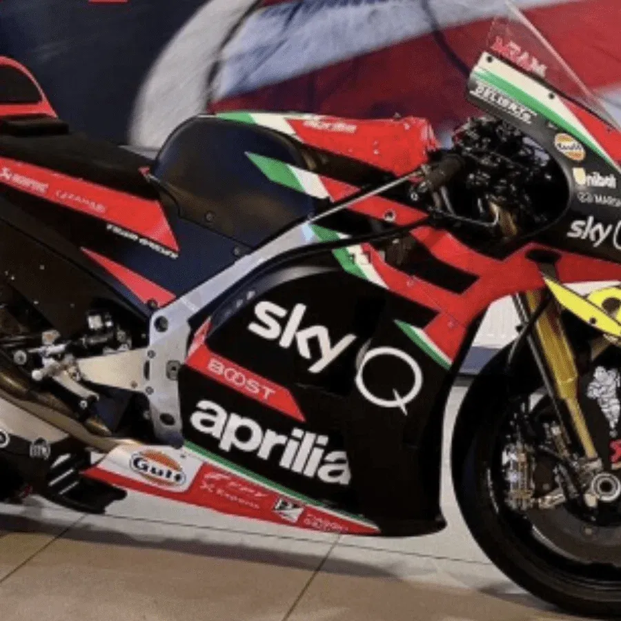 Шейн Бирн возвращается к езде на новых Ducati Panigale V4 S и Hypermotard V2 SP — фото 4