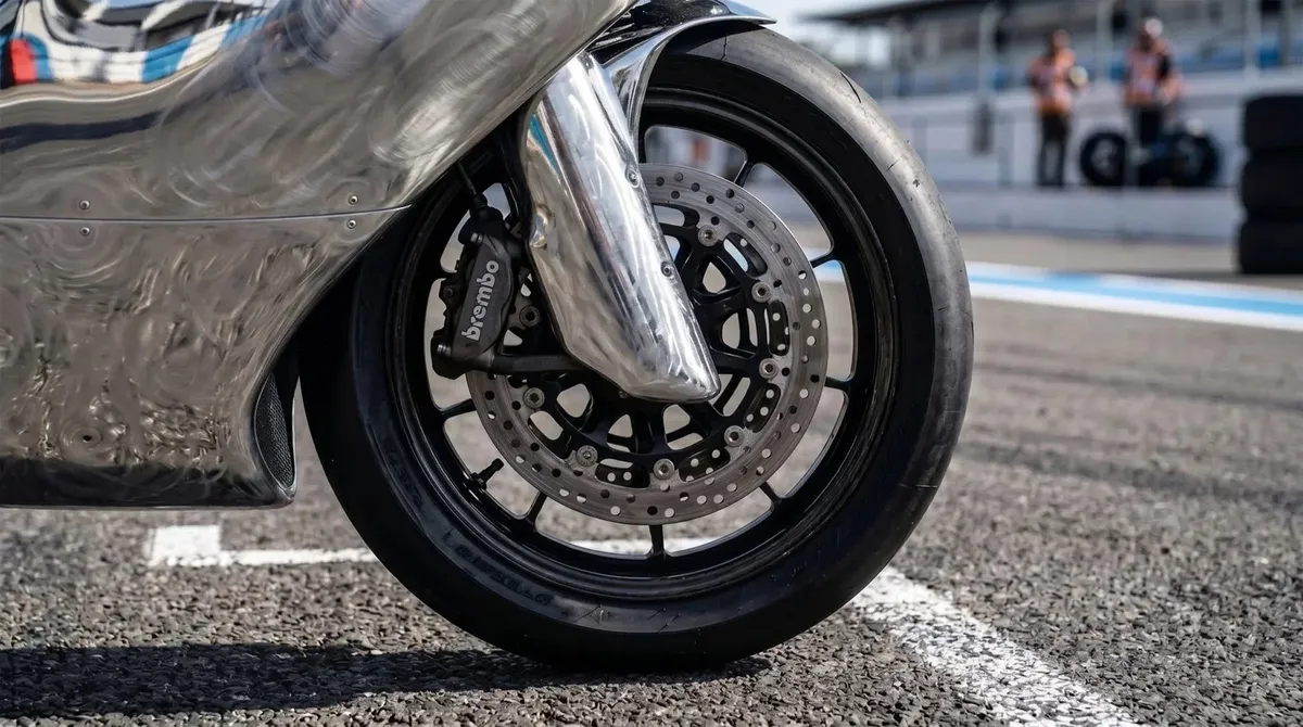 Потрясающий кастом Ducati Monster от Bandit9 практически невозможно узнать — фото 3