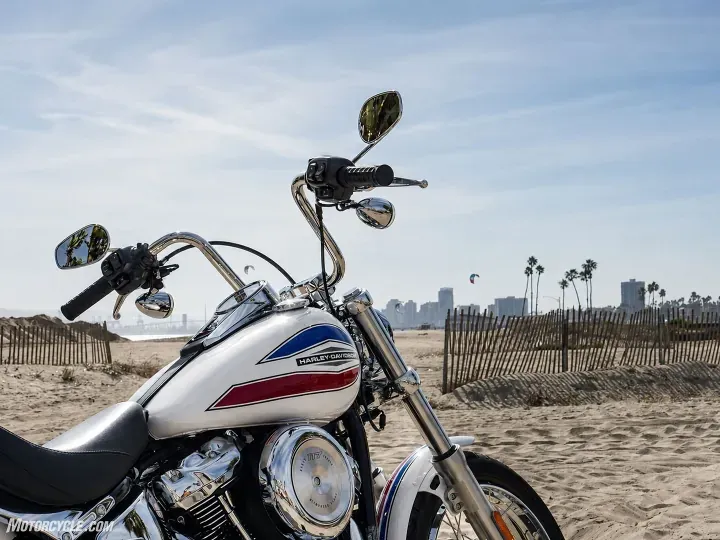 Почему новые Super Glide и Deadwood от Harley-Davidson имеют значение — фото 2