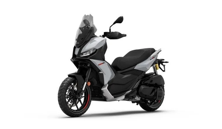 Почти боевой скутер? Aprilia SR GT 400 выходит на рынок Северной Америки