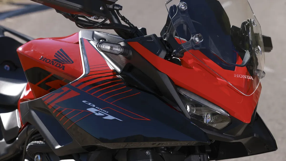 Honda представляет новую программу тест-драйвов с участием CB1000GT, CB1000 Hornet и WN7