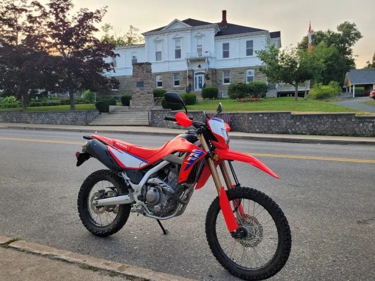 Honda CRF300L, Suzuki DR650, Yamaha Tenere 700: три мотоцикла для тех, кто любит чинить сам