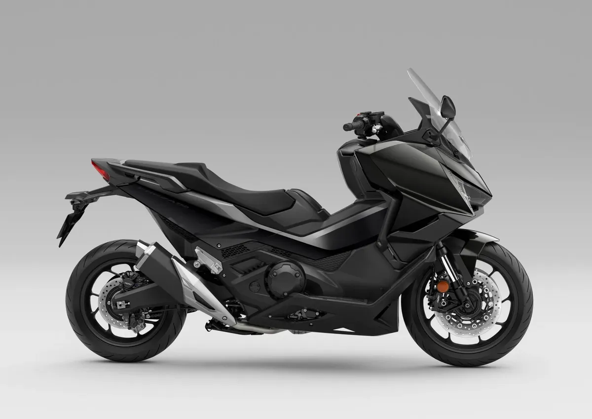 Honda NC750X возглавляет первый этап обновления цветовой гаммы на 2027 год — фото 4