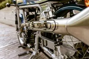Cafe Racer Mark Zweig на базе Janus Phoenix — фото 4