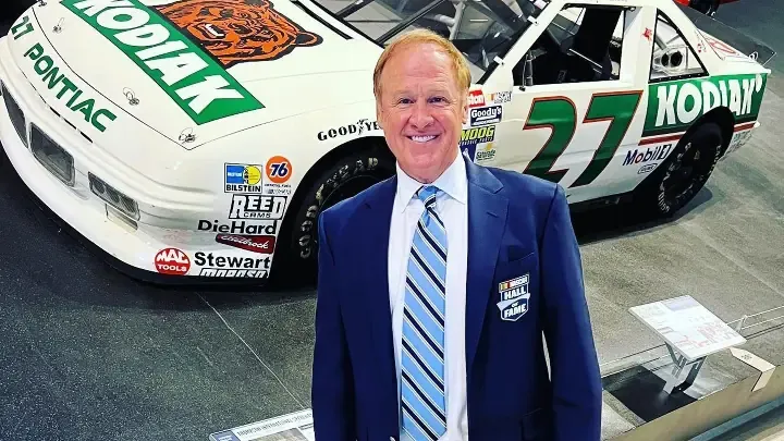 Звезда NASCAR Уоллес назначен почетным маршалом короткого трека Jackpine Gypsies