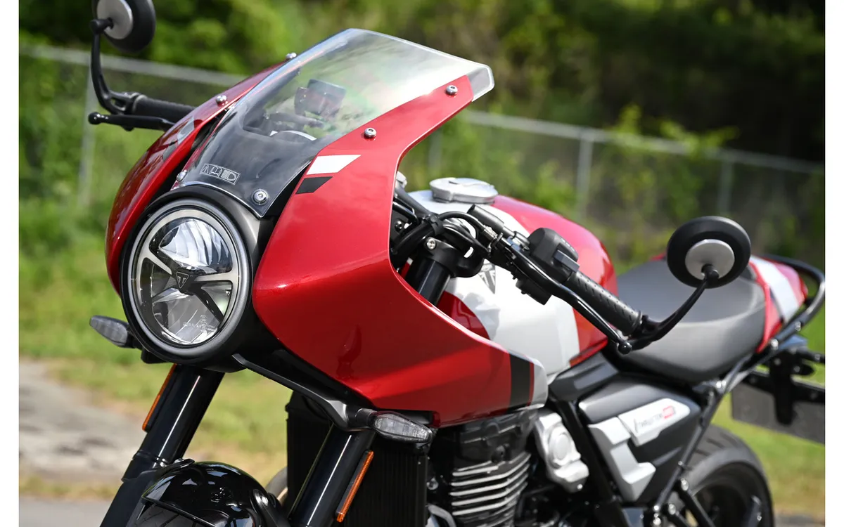 Triumph, который можно водить с обычными правами категории А и купить за 800 тысяч иен: неоретро-кафе-рейсер Speed Triple 400 — фото 2