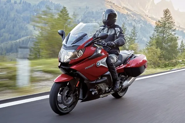 BMW отзывает 1034 мотоцикла K1600 из-за риска возгорания