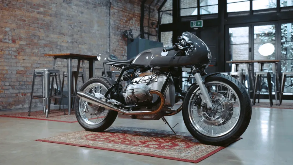 BMW R100 «Soffio» от Sette Nero: кафе-рейсер ручной работы, переосмысливающий алюминиевое мастерство