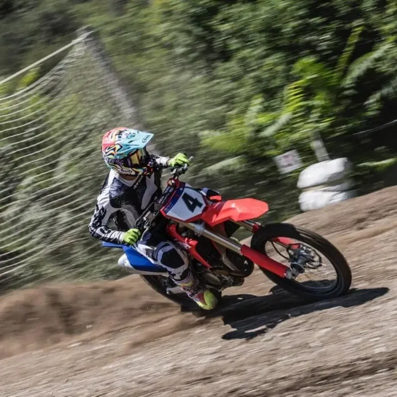Kawasaki KX 327 действительно существует: первое видео со звуком двигателя — фото 2