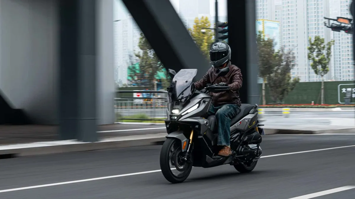 Новый китайский «внедорожный скутер» Voge SR450X получил радар — фото 4