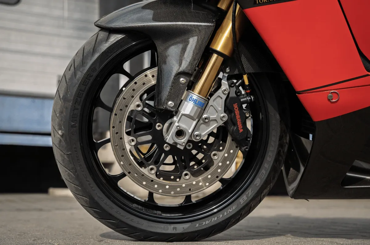 Суперредкий Yoshimura Tornado S-1 появился на рынке подержанных мотоциклов — фото 4