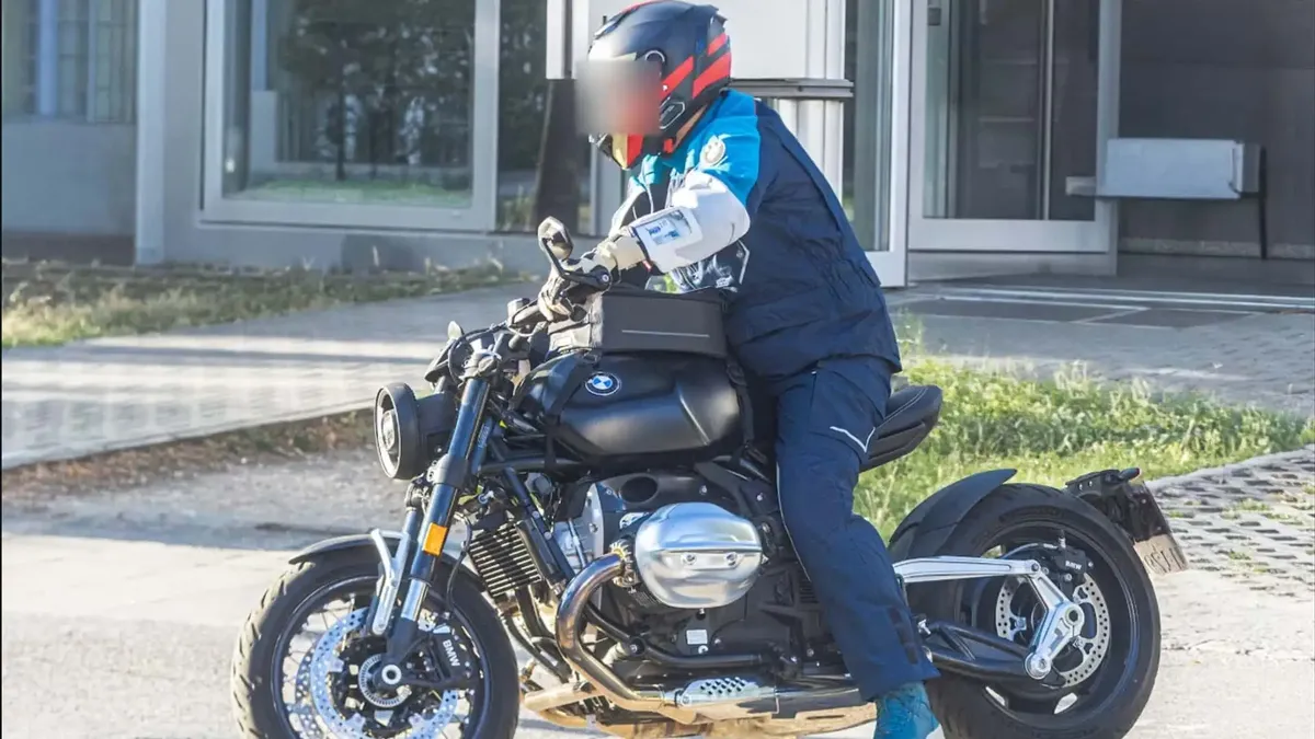 BMW R20 замечен на тестах. Двухлитровый монстр перешёл от концепта к почти серийной версии