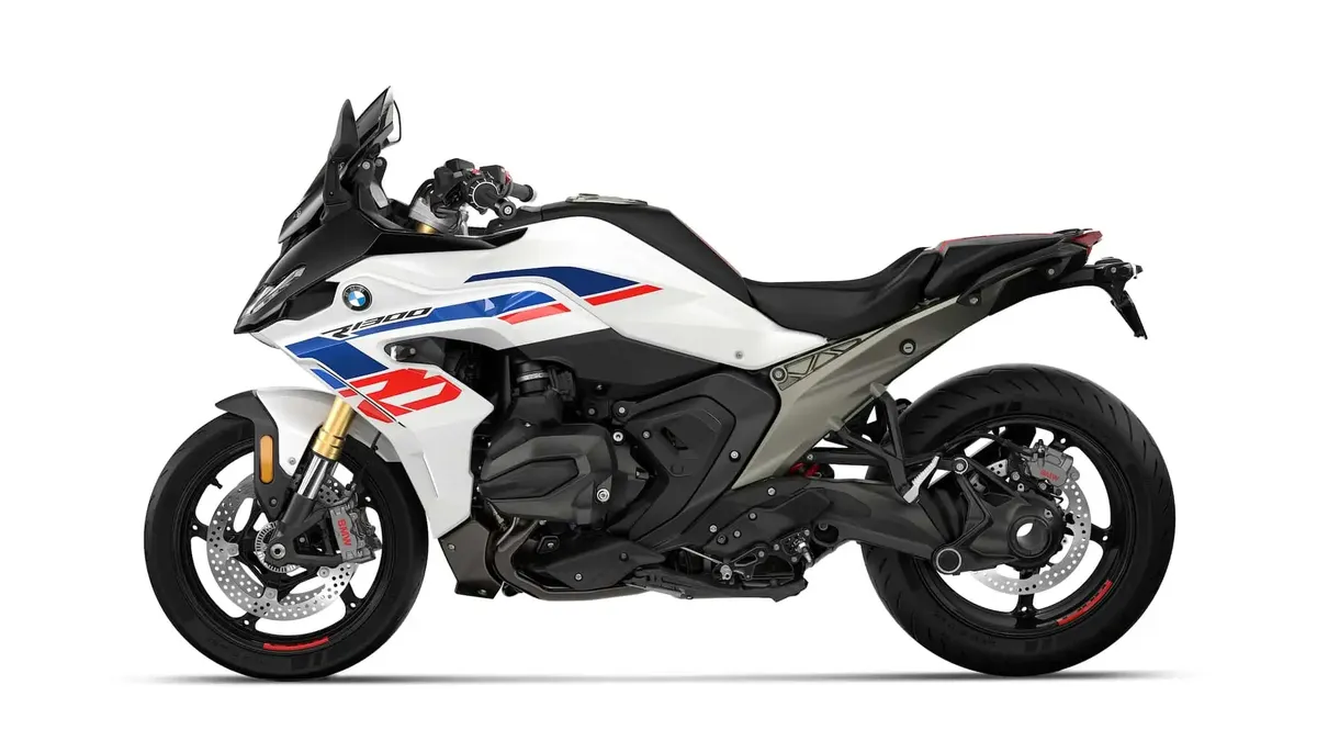 BMW готовит M 1000 RS — самый мощный спорт-турер на рынке