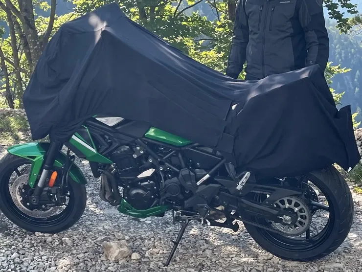 Kawasaki Versys 900 замечен на испытаниях. Новый мотоцикл Team Green на подходе — фото 2