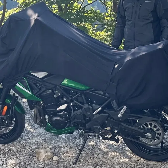 Kawasaki Versys 900 замечен на испытаниях. Новый мотоцикл Team Green на подходе — фото 3