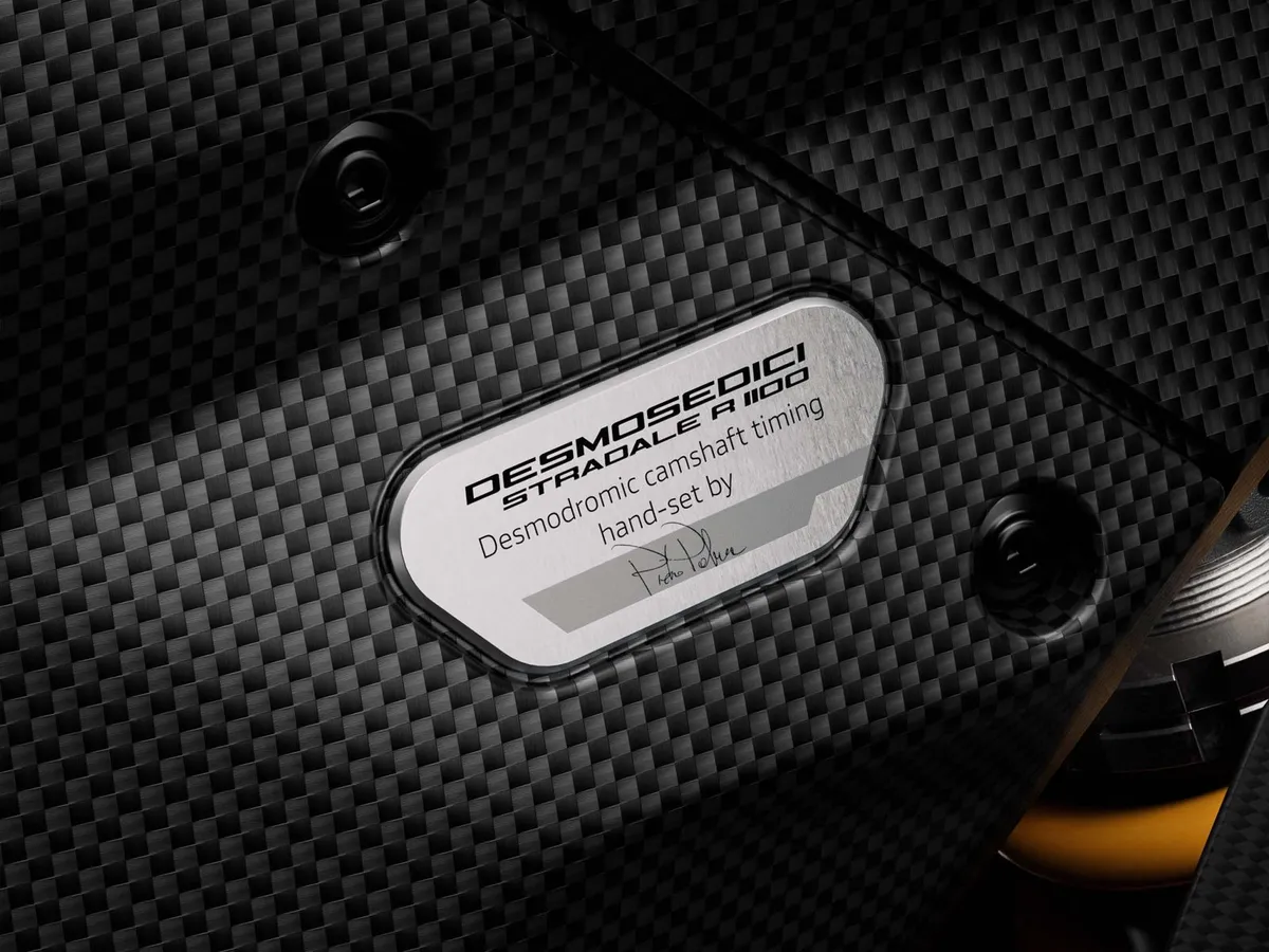 Ducati Superleggera V4 Centenario: 247 л.с. углеродный шедевр