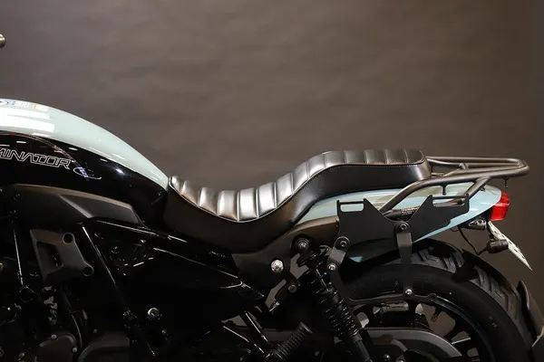 Владельцы Kawasaki Eliminator получили новый вариант кастомного сиденья с запуском GOODSEAT COBRA