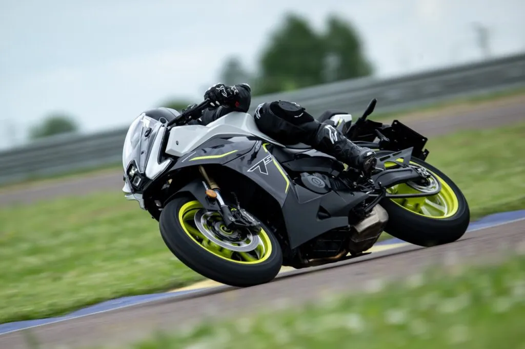 Benelli Tornado 550 выходит на рынок США: премиальные характеристики по доступной цене — фото 2