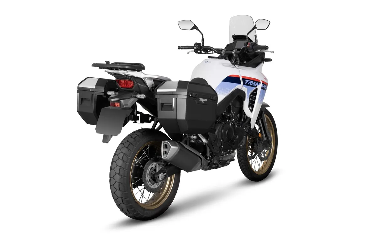 Новые боковые кофры Shad TERRA TR27 поступили в продажу в Японии: гибридная конструкция сочетает лёгкость и прочность — фото 2