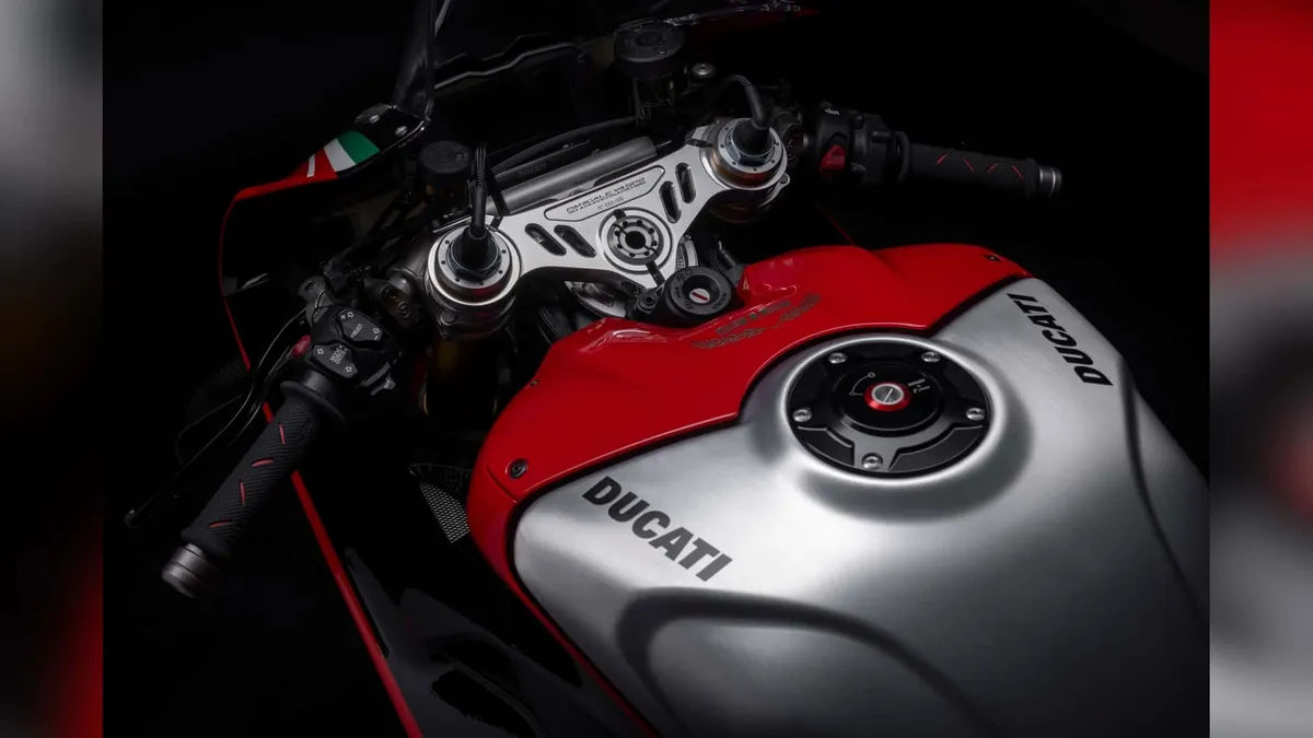 Ducati заполняет пробел в линейке Panigale моделью V4 SP для 2027 года — фото 4