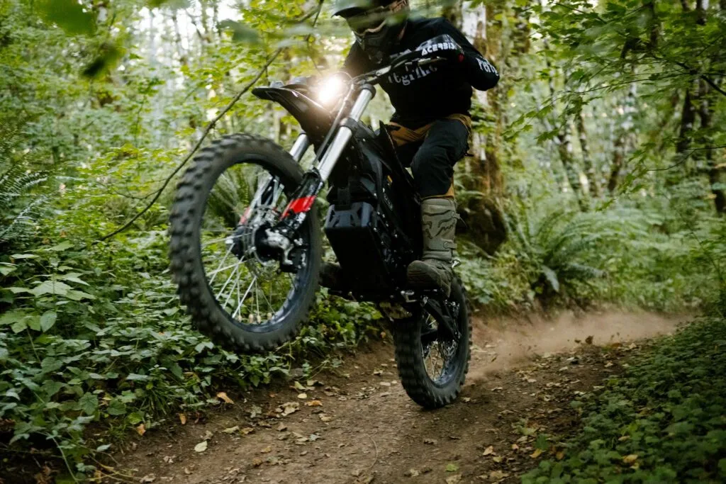Zero Motorcycles представила чёрные обвесы для внедорожных моделей XE и XB