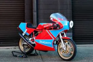 Готовый к треку ностальгический проект: легальный дорожный Ducati TT1 от Purpose Built Moto — фото 2