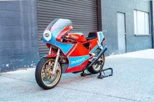 Готовый к треку ностальгический проект: легальный дорожный Ducati TT1 от Purpose Built Moto — фото 3