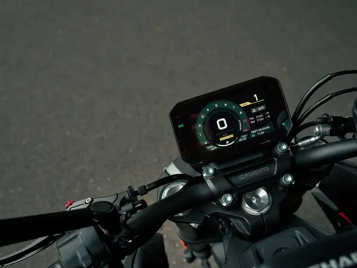 Галерея CFMOTO 450NK 2027 модельного года — фото 2