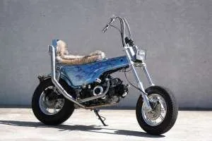 Honda Dax превратился в мини-чоппер с ручным переключением передач — фото 2