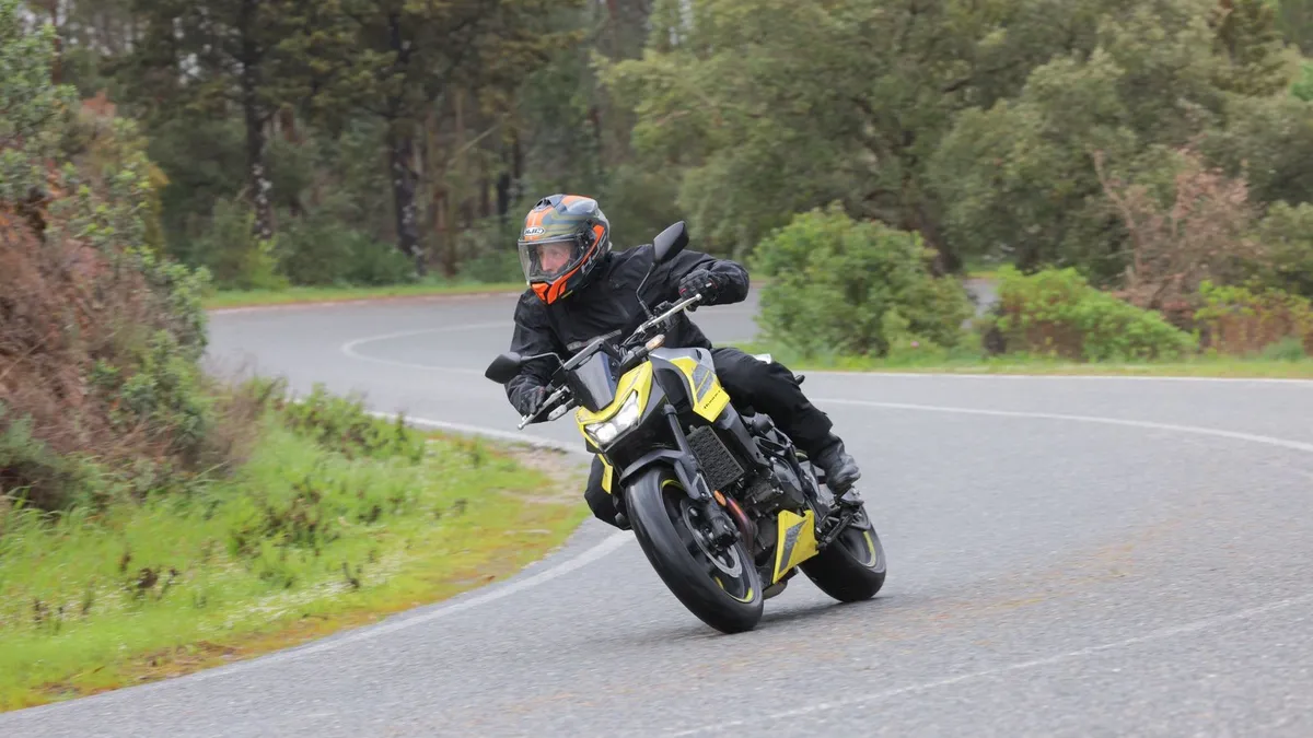Honda CB750 Hornet E-Clutch 2026: полный обзор и технические характеристики — фото 4