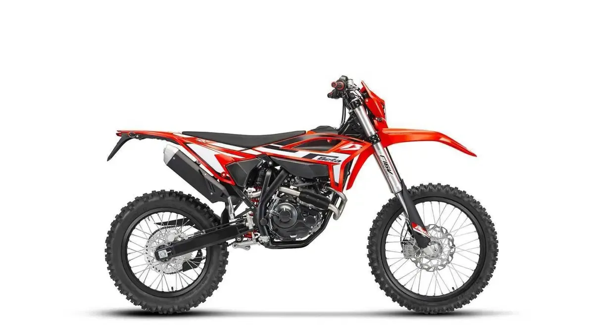 Тест Beta 125: Motard или Enduro? Окончательный выбор для категории A1 — фото 2