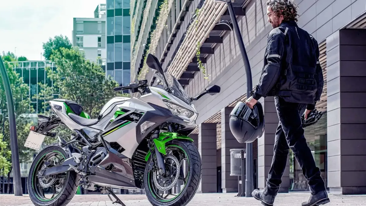 Kawasaki Практически Ничего Не Изменила В Своей Электрической Ninja В Этом Году