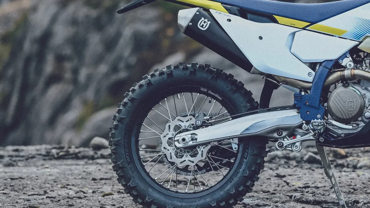 Husqvarna объявила отзыв моделей 2022-2024 годов из-за возможного отказа заднего тормоза